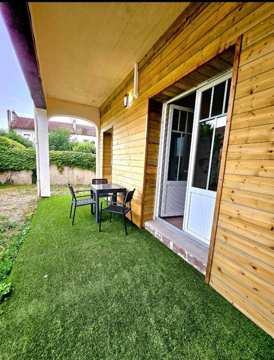Elegant T2 Au Calme Avec Terrasse Et Climatisation Apartment Angouleme