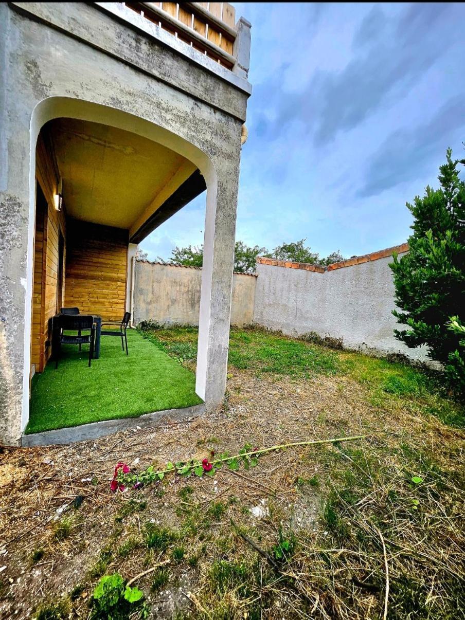 Elegant T2 Au Calme Avec Terrasse Et Climatisation Angouleme