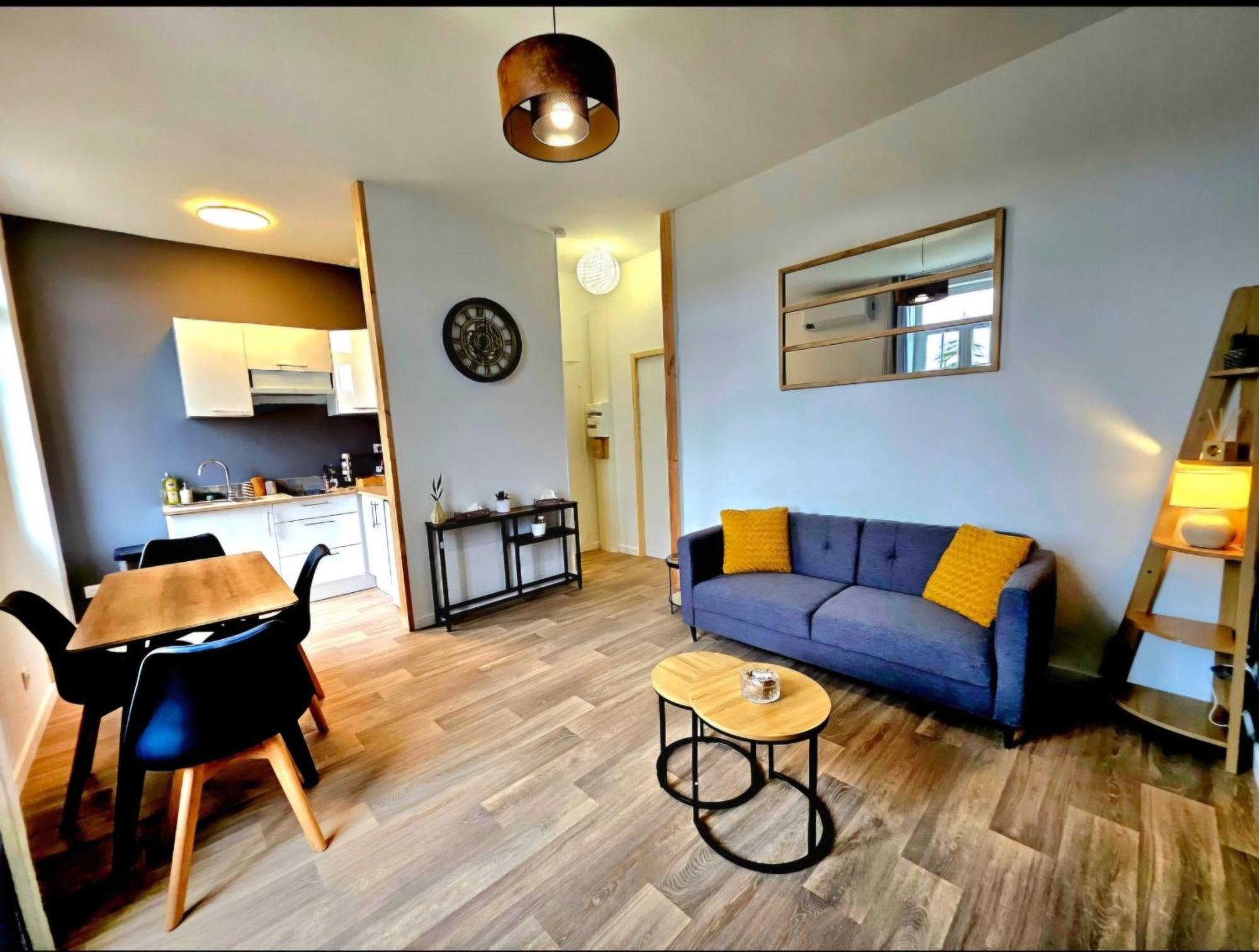 Apartment Elegant T2 Au Calme Avec Terrasse Et Climatisation