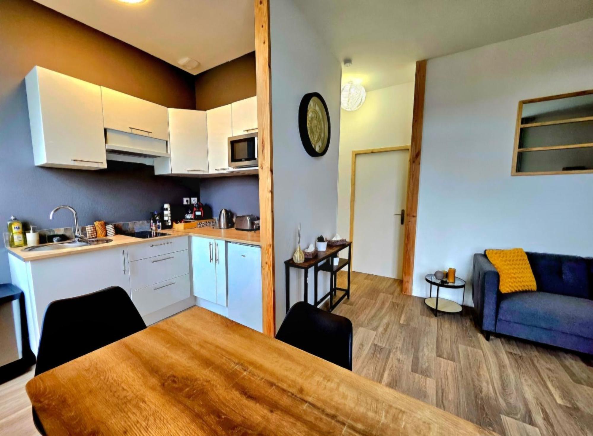 Apartment Elegant T2 Au Calme Avec Terrasse Et Climatisation