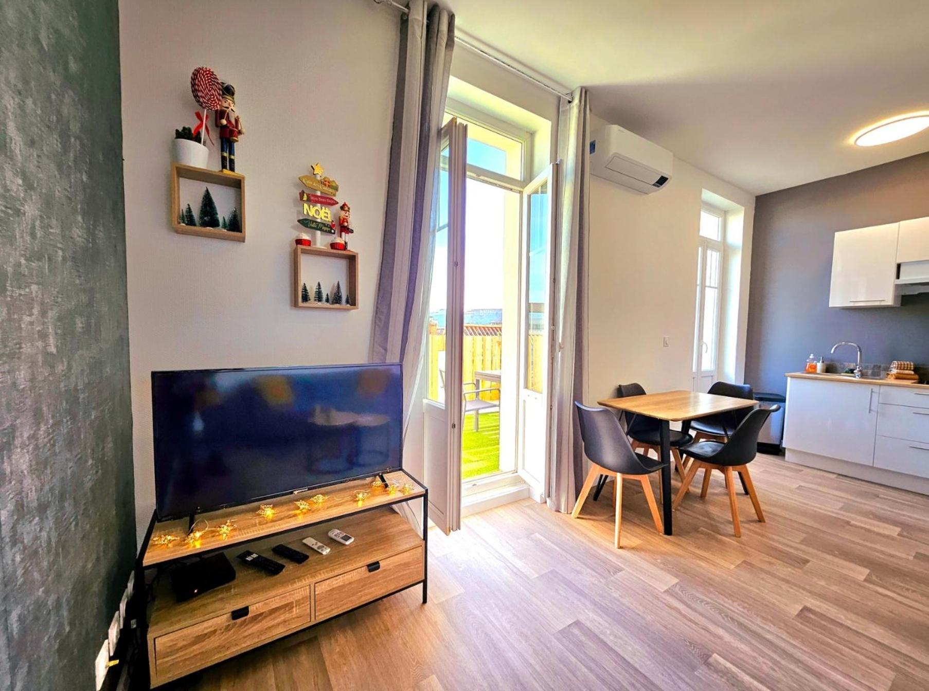 Elegant T2 Au Calme Avec Terrasse Et Climatisation Apartment Angouleme