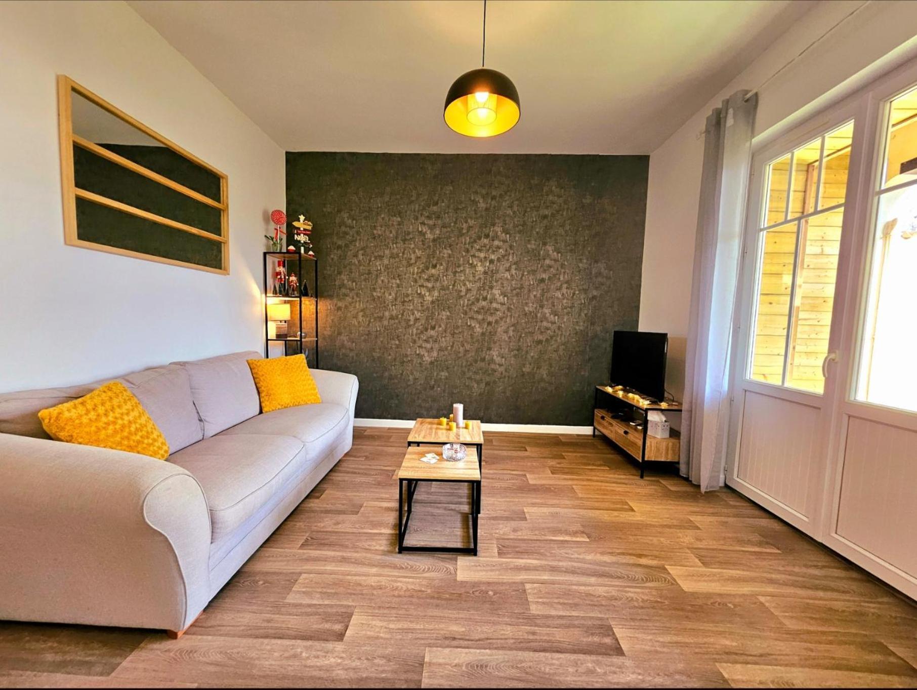 Apartment Elegant T2 Au Calme Avec Terrasse Et Climatisation *